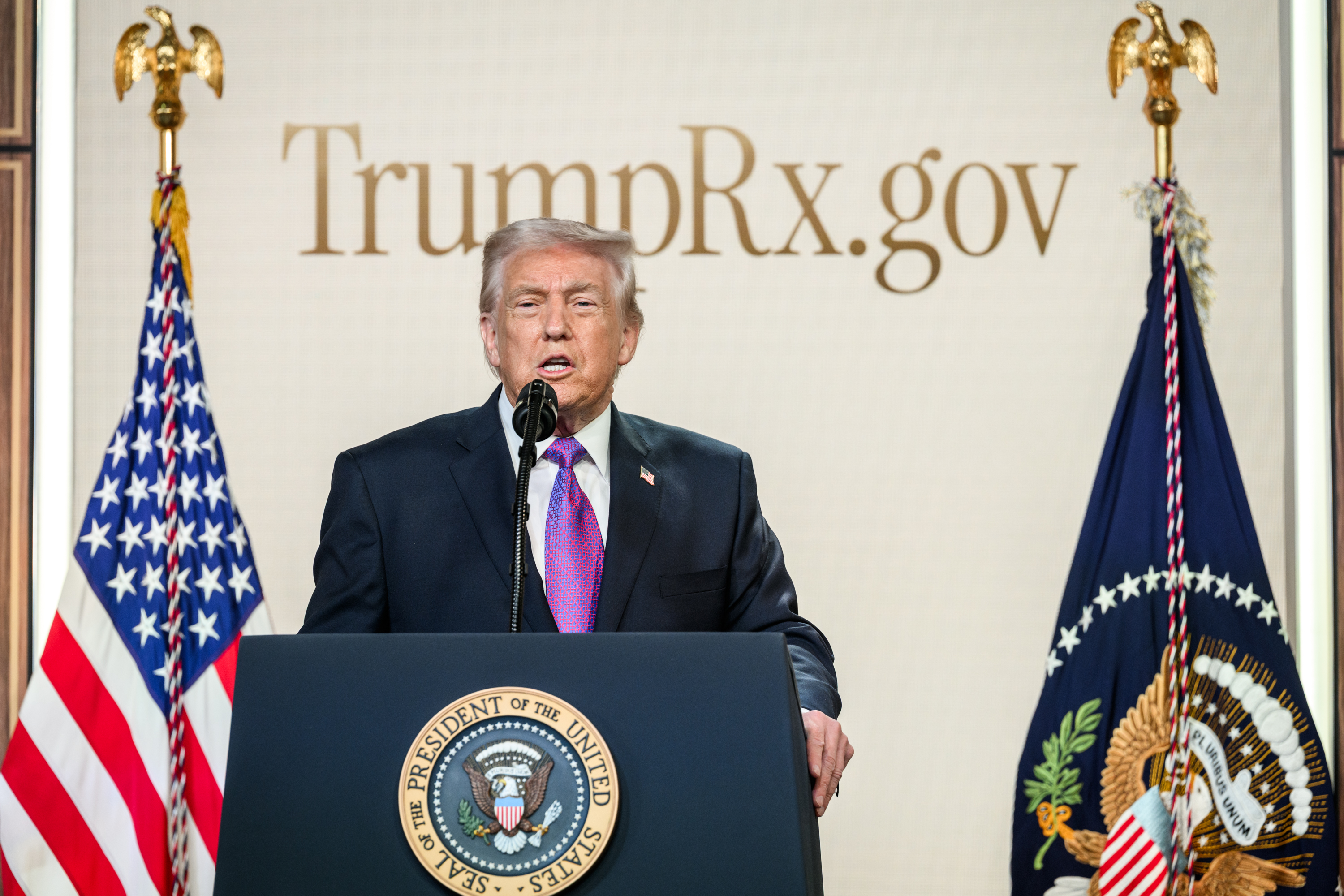 [Obrázek: donald-trump.jpeg]