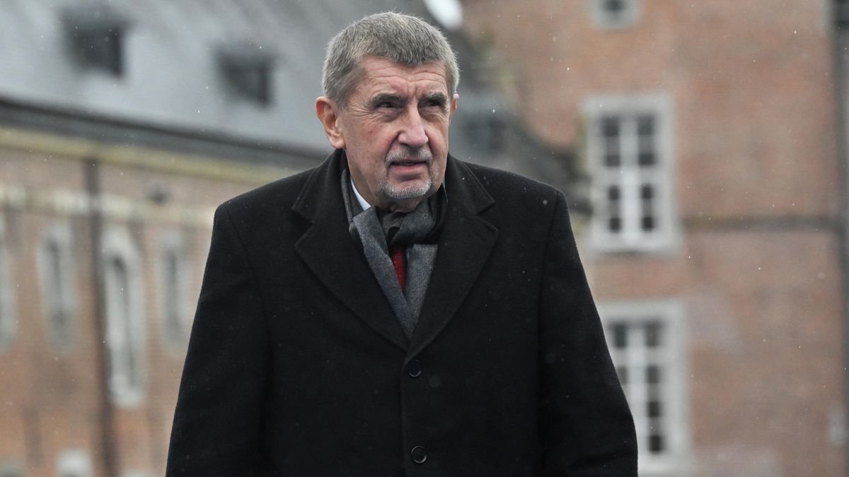 Babiš se sejde s vědci, kteří ho kritizovali za omluvu za covid