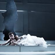 Oskar Hes jako Romeo a Aneta Kalertová v roli Julie.