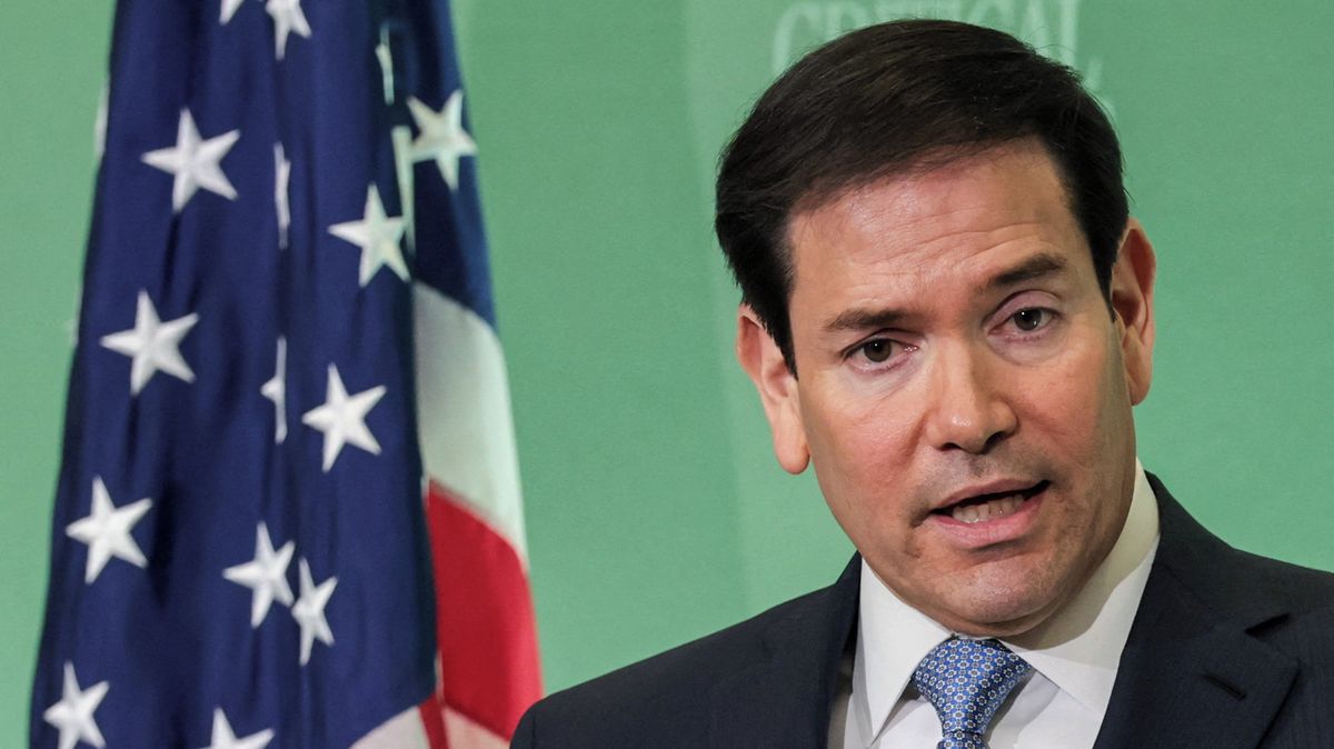 Trumpův „Kissinger“ chce svrhnout diktátory, od Putina ale dává ruce pryč