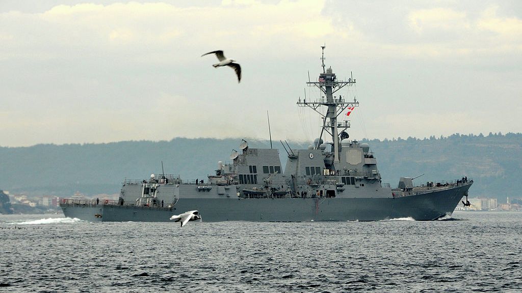 Američané hlásí kolizi válečných plavidel a smrt vojáka v Karibiku