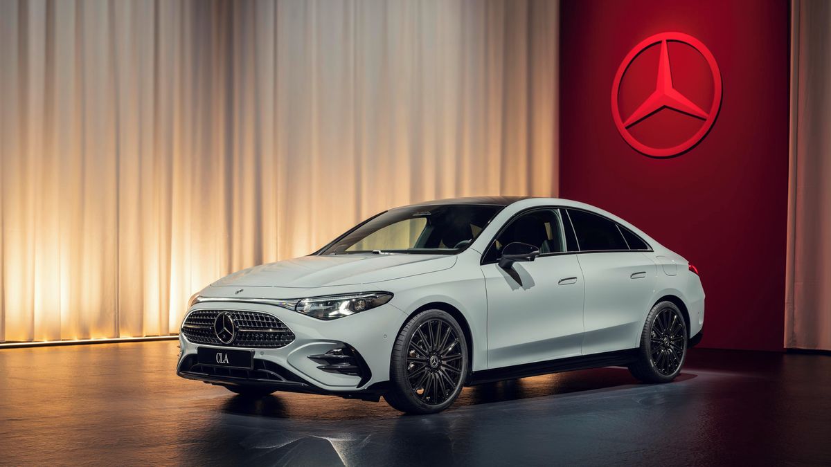 Mercedesu klesl zisk o polovinu. Automobilka vsadí na dostupnější modely