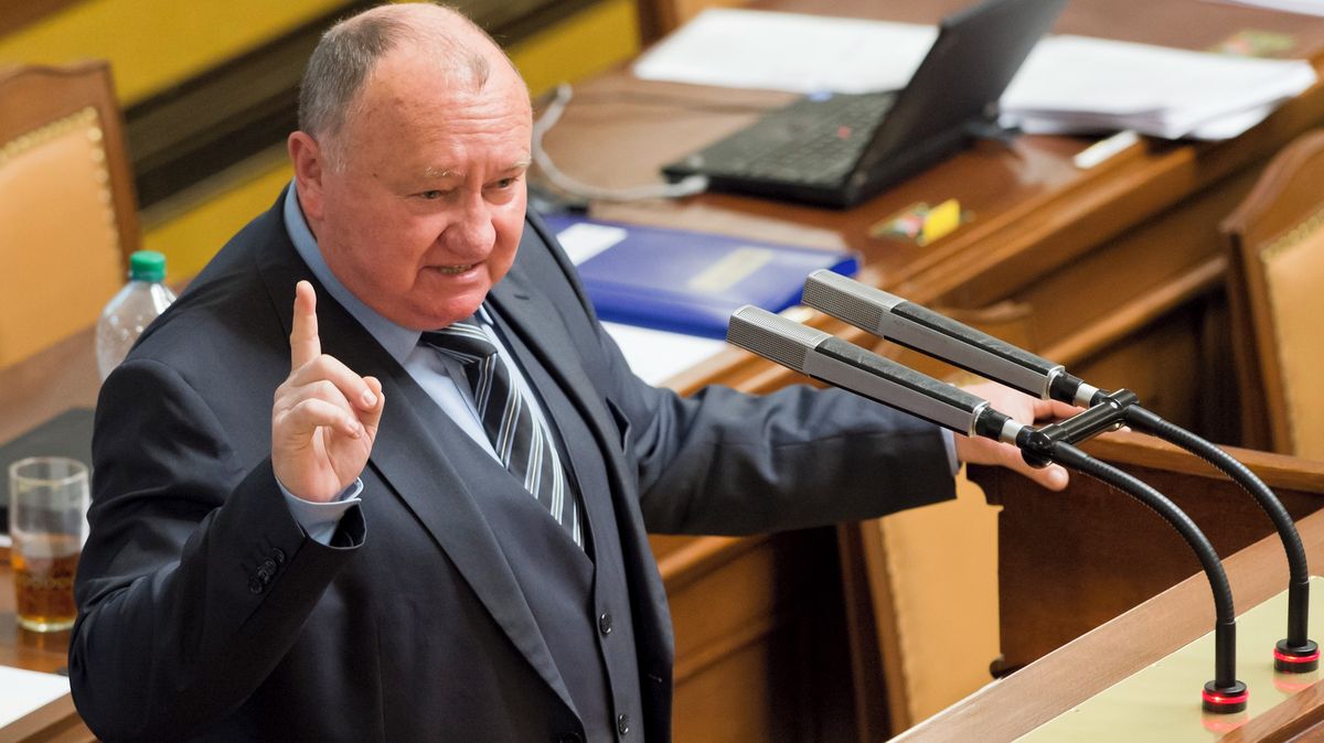 „Vy jste tu nenávistní,“ řekl poslancům kandidát do Rady ČRo Jandák