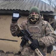 Mezinárodní olympijský výbor (MOV) svým rozhodnutím o diskvalifikaci ukrajinského sportovce poškodil svoji vlastní pověst, zareagoval šéf ukrajinské diplomacie Andrij Sybiha.