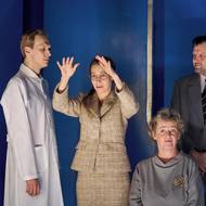 Vojtěch Vondráček jako Gaustin, Anežka Kubátová, Dita Kaplanová a Kryštof Bartoš v roli autora.