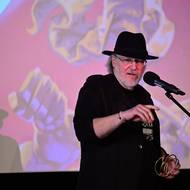 Hlavsa publikoval mimo jiné v časopisech ABC, Kometa, Aréna, Stopa nebo ve Čtyřlístku. Loni vyšel soubor jeho nových děl poté, co se k žánru vrátil po dlouhé době strávené u filmu.