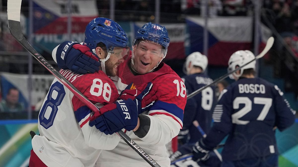 První vítězství na turnaji, Češi přestříleli outsidera z Francie 6:3