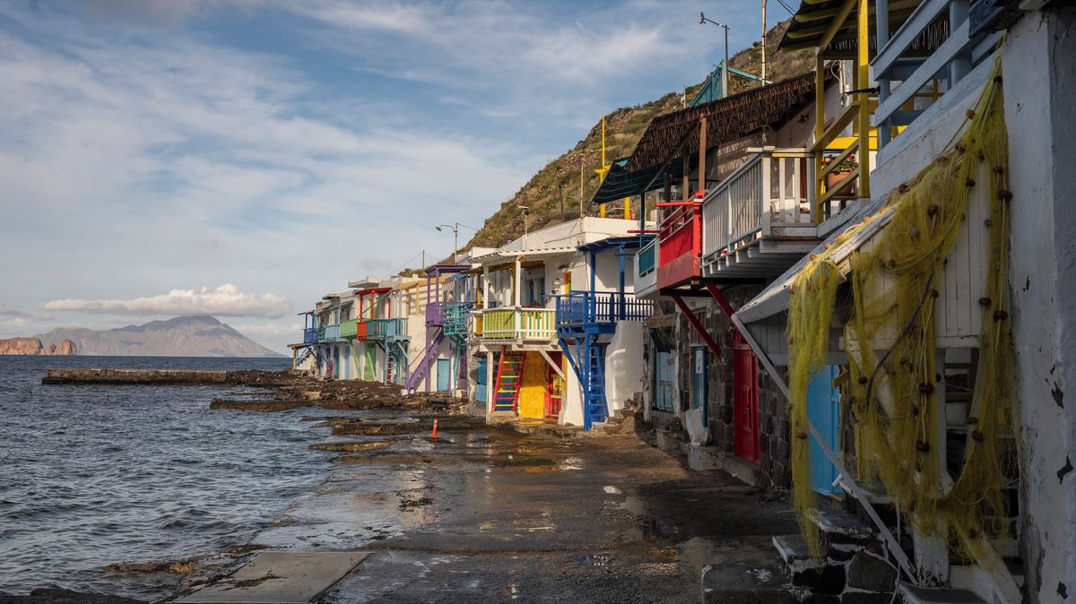 Fotky: Betonová horečka poznamenala malebný řecký ostrov