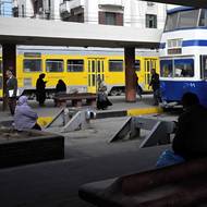 Pro ministerstvo dopravy je projekt „jediným řešením dopravních problémů města“. To však uživatelé zpochybňují a naopak se domnívají, že to posílí závislost na automobilech a zhorší dopravní zácpy.