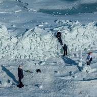 Některé lodě stojí nečinně týdny. Množství ruské ropy uskladněné na tankerech vzrostlo asi o 60 procent od konce srpna.