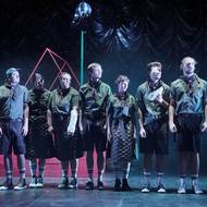 Snímek z inscenace Havěť.