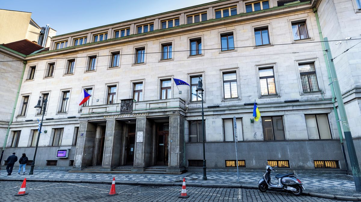 Ministerstvo financí zhoršilo letošní výhled české ekonomiky