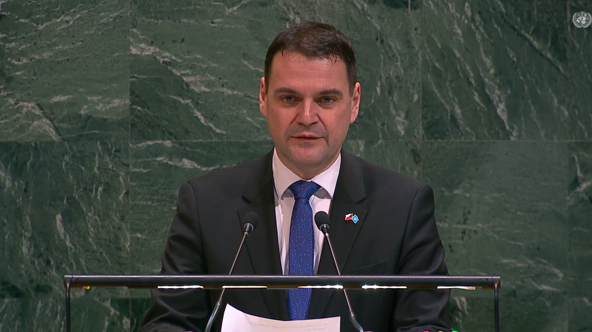 V seznamu nových velvyslanců chce vláda jen pět změn, prezidentův muž zůstává