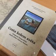 Badatelé zkompletovali zápisky a fotografie z cesty kolem světa Jiřího a Boženy Danešových a vydali je knižně. 