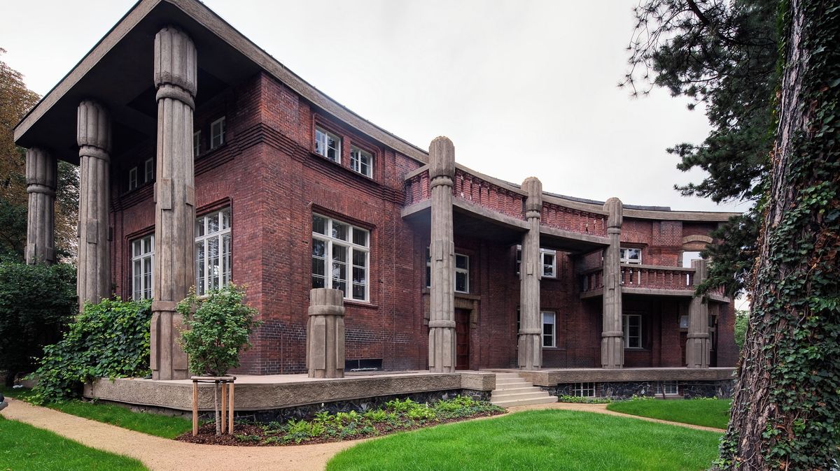 Bílkovu vilu musela rodina darovat státu, pak v ní nesměla ani topit