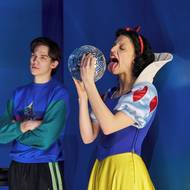 David Petrželka a Simona Lewandowska v roli sestry.