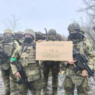 Vojáci a vojákyně ještě před diskvalifikací vyjádřili podporu jemu i dalším ukrajinským olympionikům, kteří světu připomínají oběti zabité Ruskem. Vyfotografovali se s heslem „Remembrance is not a violation!“.