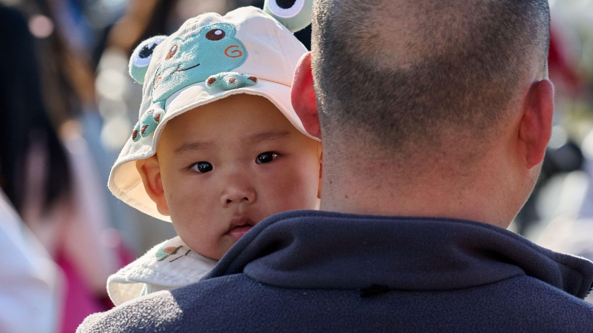 Peking má problém. Nízká porodnost ohrožuje ambice čínského režimu