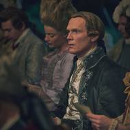 Paul Bettany jako Antonio Salieri.
