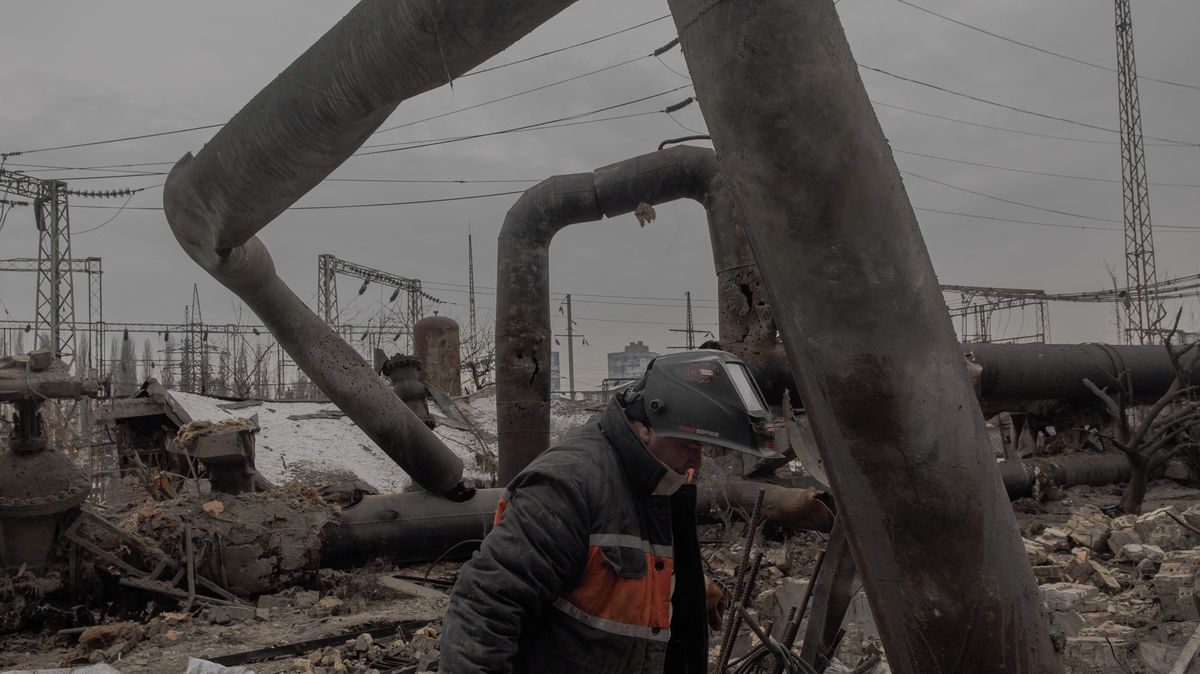 Fotky: Tak Rusové zdecimovali klíčovou tepelnou elektrárnu v Kyjevě