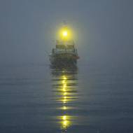 Inuité se považují za dočasné strážce země.
(Rybářská loď, Kapisillit, 20. ledna.)