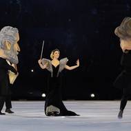 Během ceremoniálu zaujala italská herečka Matilda De Angelis roli dirigentky a odehrála koncert inspirovaný italskou operou.
