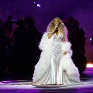 Vystoupila i americká zpěvačka Mariah Carey, která zapívala dvě písně; jednu italsky a jednu v angličtině.