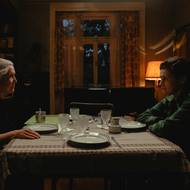 Milena Steinmasslová jako Gerta Schnirch ve stáří a Lucie Štěpánková jako dospělá Barbora.