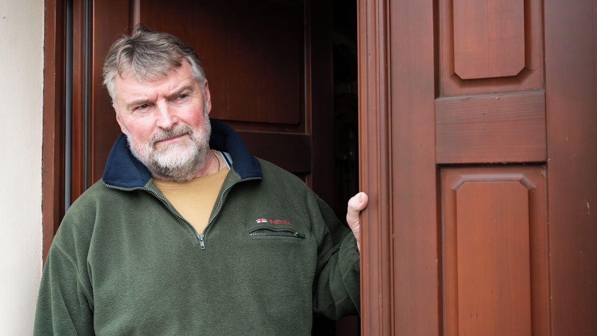 „Rána, bolest. Otočím se a tam stojí on.“ Výpověď postřeleného muže z Chřibské