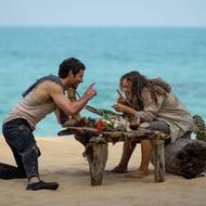 Na fotografii z filmu SOS, který právě promítají česká kina, jsou Rachel McAdams jako Linda a Dylan O'Brien v roli Bradleyho.