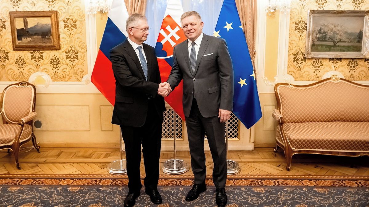 Fico otevřel dveře ruskému velvyslanci