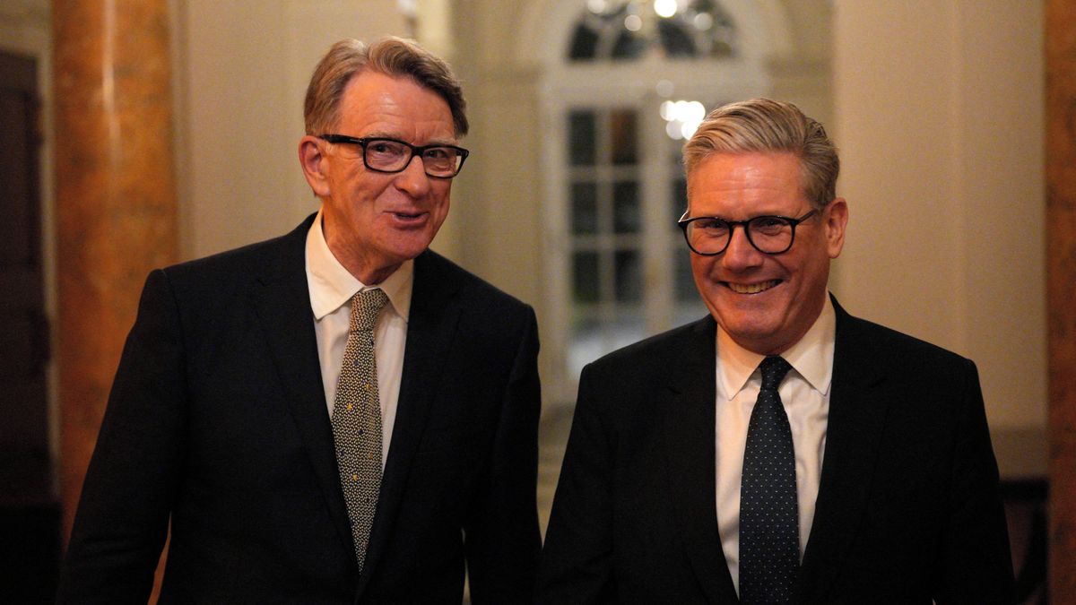 Britský premiér odvrátil politický převrat. Další potíže ho čekají