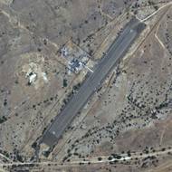 Zničená základna v íránském Konaraku. (1. března)