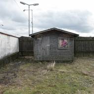 Nachází pozůstatky těžkého průmyslu, nekonečné lány uhelných dolů, obrovské reklamní poutače i pochybné přestavby.