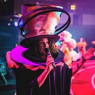 Holý do původní Spirály na Výstaviště kdysi chodil jako divák na muzikál Jesus Christ Superstar. „Je to pěkná divočina a já jsem rád, že můžu být u toho,“ uvedl Holý o nové inscenaci.