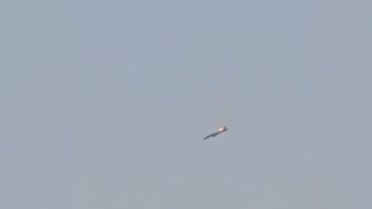 Video: Mobil zachytil pád stíhačky u americké základny v Kuvajtu