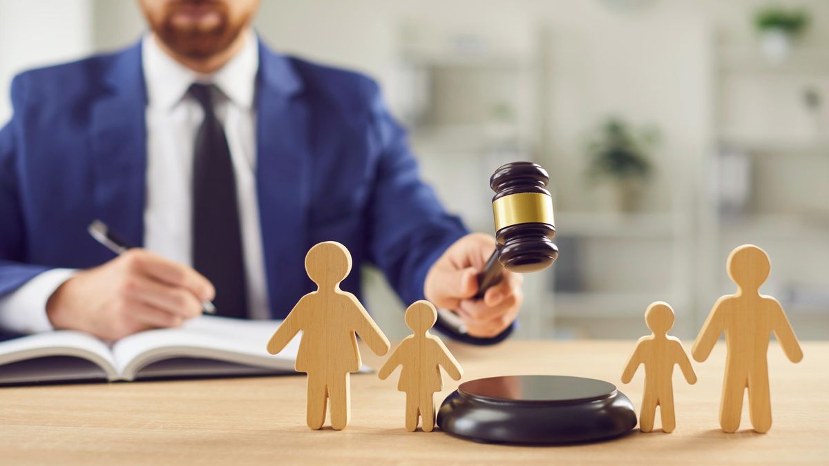 Glosa: Za alimenty zase do vězení. Vládní nápad, který dětem nijak nepomůže