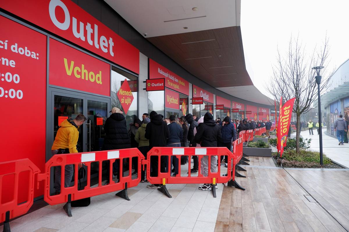 Otevření outletu Lidl v Ostravě.