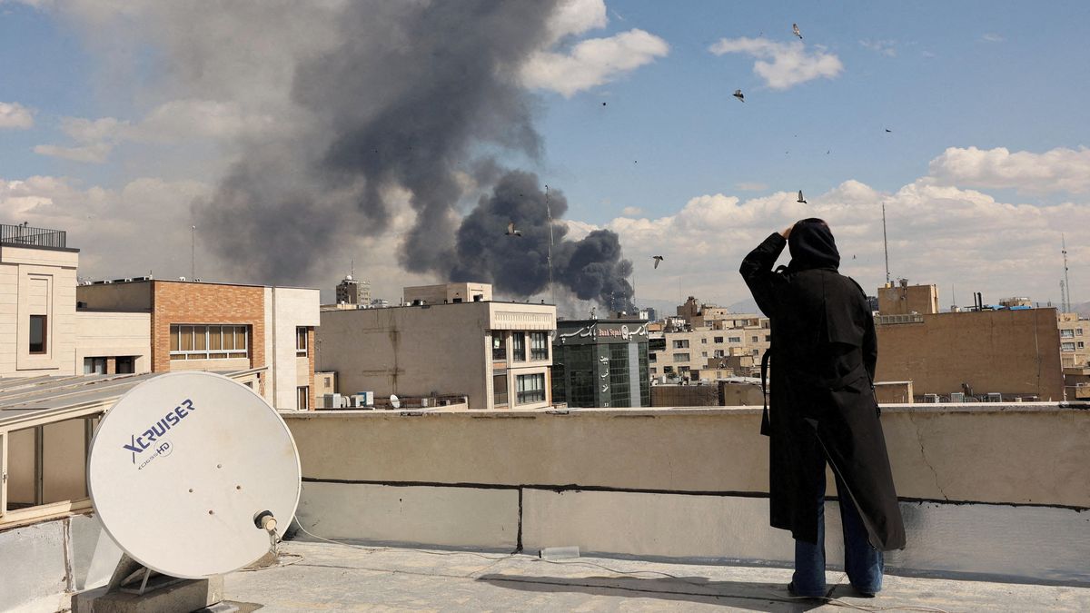 „Každé otevření dveří je hazard.“ Kromě útoků v Teheránu zesílily i represe
