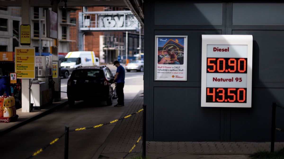 Rakousko zavede opatření ke snížení cen paliv