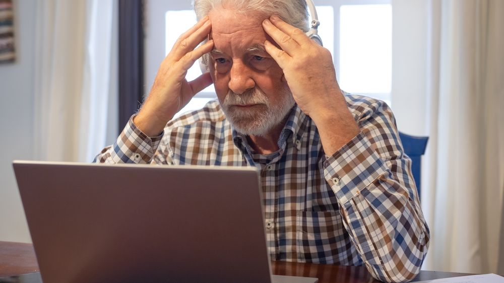 Výplata superdávky se posouvá. Koho se odklad dotkne a jak