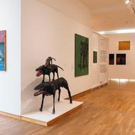 Pohled do stálé expozice České umění 20. století a jeho škatulky.