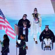 Soutěžit se bude v šesti sportech - alpském lyžování, biatlonu, běžeckém lyžování, snowboardingu, hokeji a curlingu vozíčkářů.