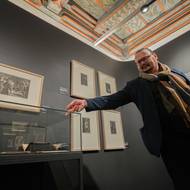 „Kromě rozsáhlého souboru děl z Národní galerie Praha výstava představuje práce ze 17 institucí a čtyř soukromých sbírek,“ doplňuje kurátor Petr Šámal (na fotografii) z Ústavu pro dějiny umění Filozofické fakulty Univerzity Karlovy.