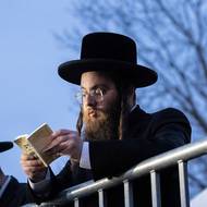 Za soumraku v úterý 10. března letošní jarcajt pomalu končí.