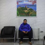 Hamid Shirmohammadzadeh se krátce před válkou musel kvůli vypršení víza vrátit do Íránu. Když byl Teherán napaden, uprchl. V Tokiu si předtím vybudoval nový život.