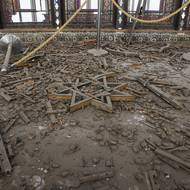 Rychlost a rozsah škod znepokojily Írán a Libanon natolik, že zaslaly UNESCO žádost o zařazení dalších památek na seznam památek s posílenou ochranou, napsala agentura AP. (Trosky Paláce Golestan, Teherán, Írán, 3. března.)