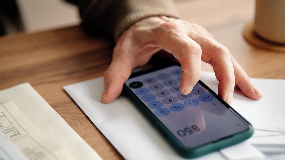 Pension Savings: Is Your Strategy Automatically Becoming Safer—and Lower-Returning?