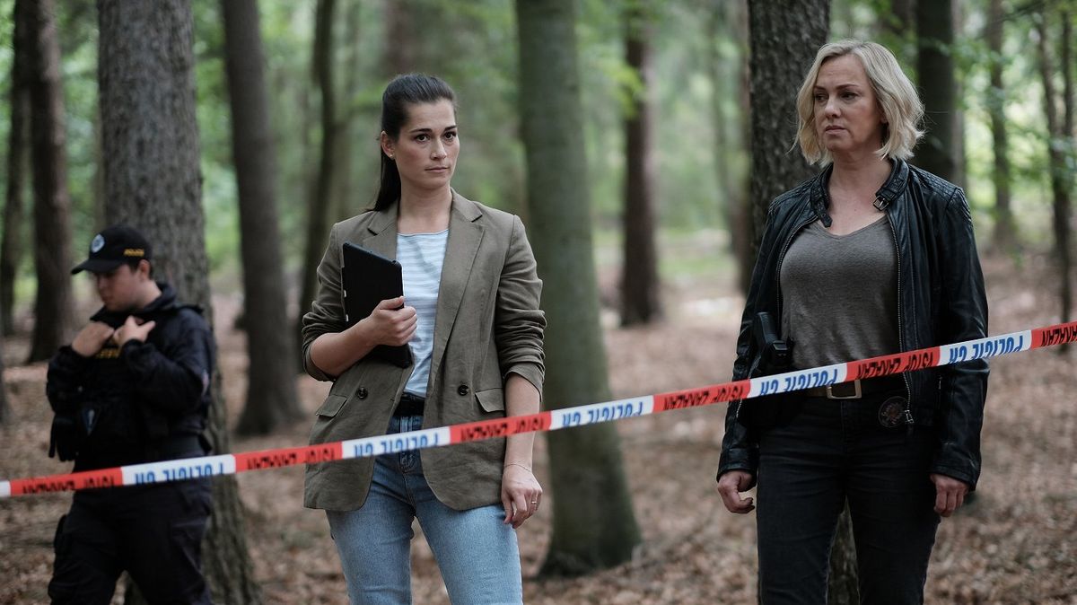 Buď dobrá policistka, nebo špatná matka. Jak české krimi seriály zobrazují ženy