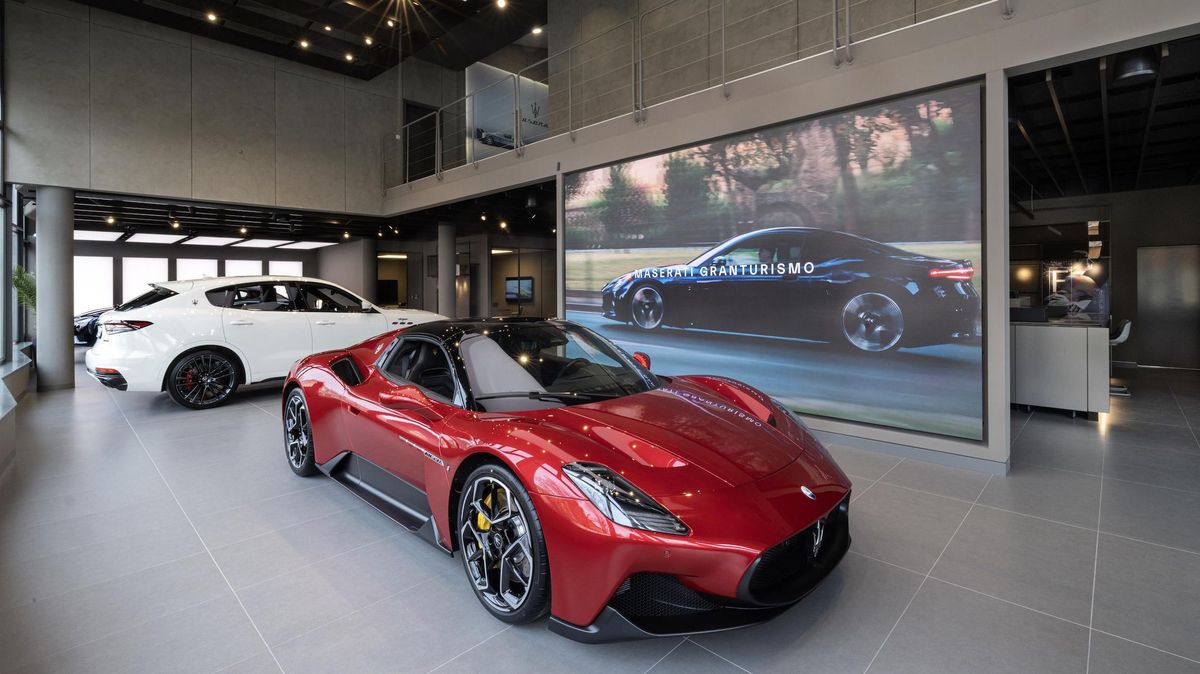 Lex Ferrari končí. Jak se změní danění luxusních aut